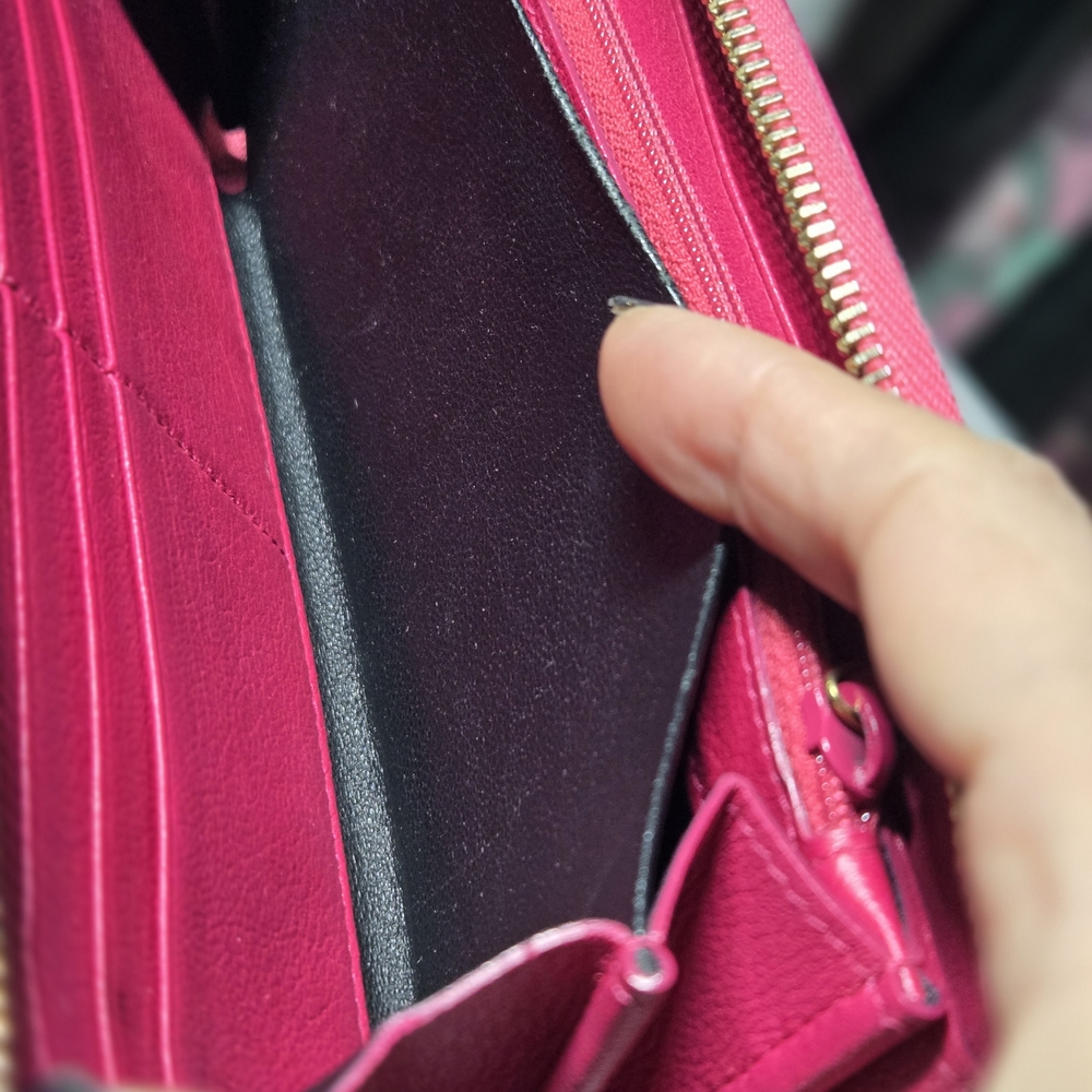 Yves Saint Laurent Pink Leather wallet. Very good condition - Picture 6 of 10